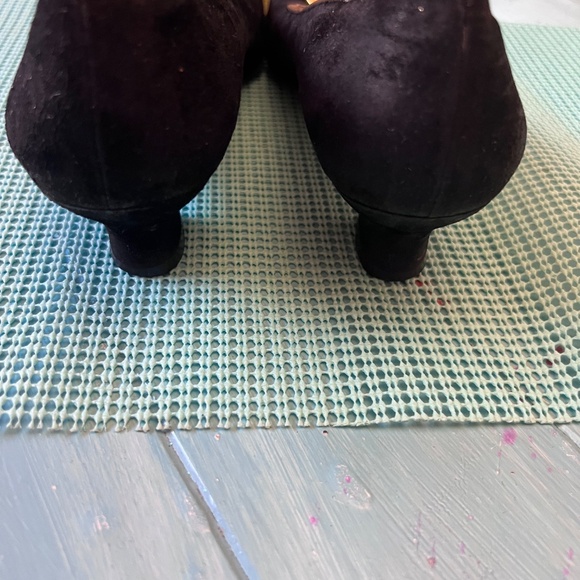 Ferragamo suede vintage black pumps  size 34 European - Picture 4 of 7